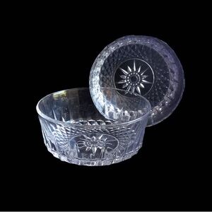 Vintage Diamant Starburst Brilliant Cut Arcoroc Luninarc Round Fruit Bowl Set